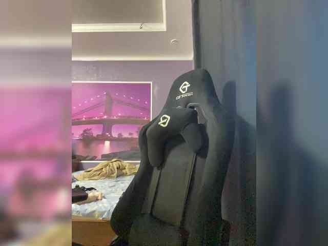 upskirt webcam IamShy