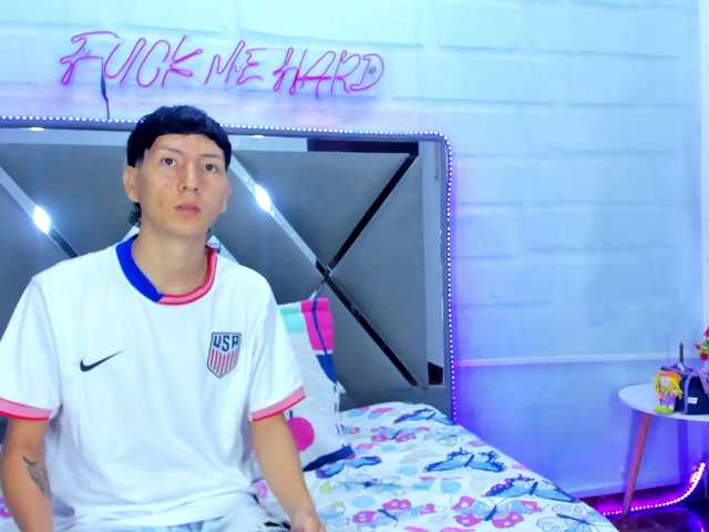 BunnyLove-'s BongaCams show and profile