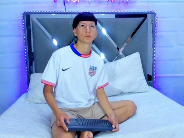 BunnyLove-'s BongaCams show and profile