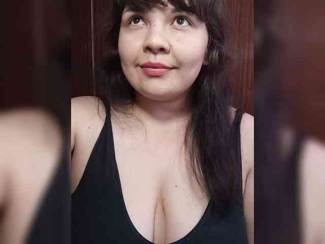 Milana_mimi webcam