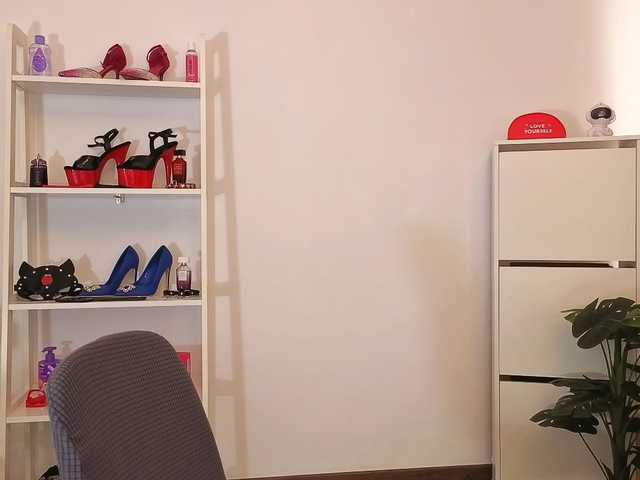 MyaDevil live webcam show