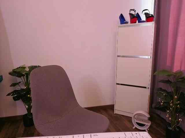 MyaDevil webcam