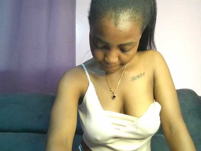 Sweetjoly Live Cam pe BongaCams