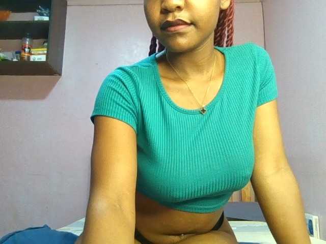 Sweetjoly live cam
