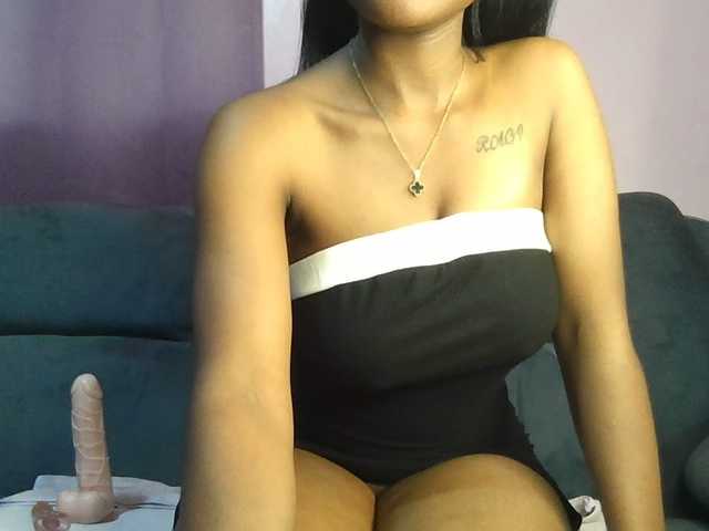 Sweetjoly live cam on BongaCams