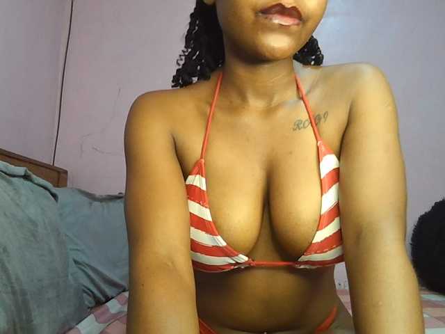 Sweetjoly, en vivo ahora en BongaCams