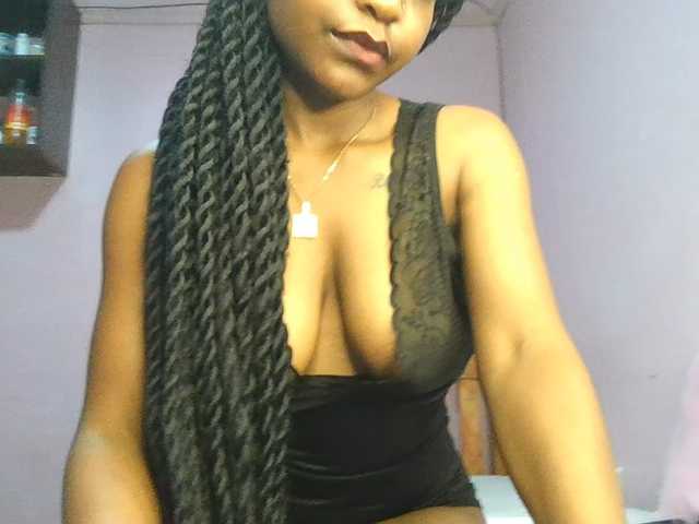 Smileybarb webcam bongacams model stream image