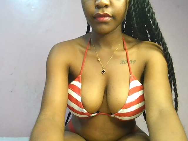 Sweetjoly live cam on BongaCams