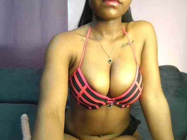 Sweetjoly Live Webcam on BongaCams