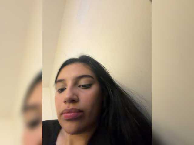 Milliexblu Live Cam on BongaCams