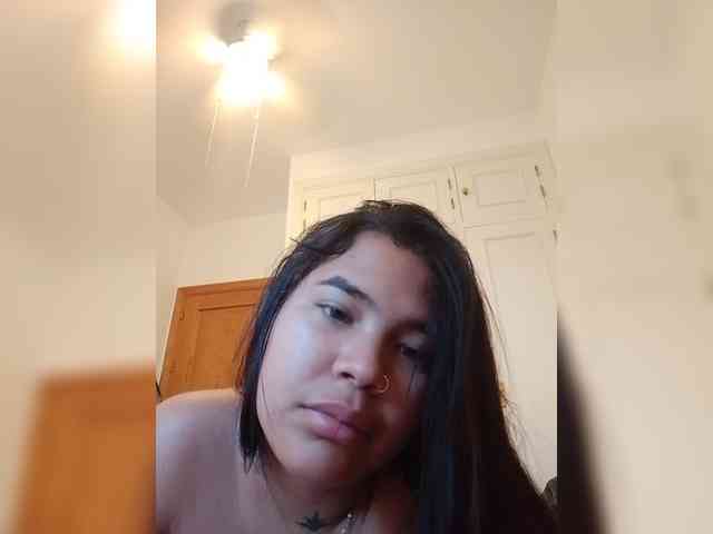MiaLorens021 webcam