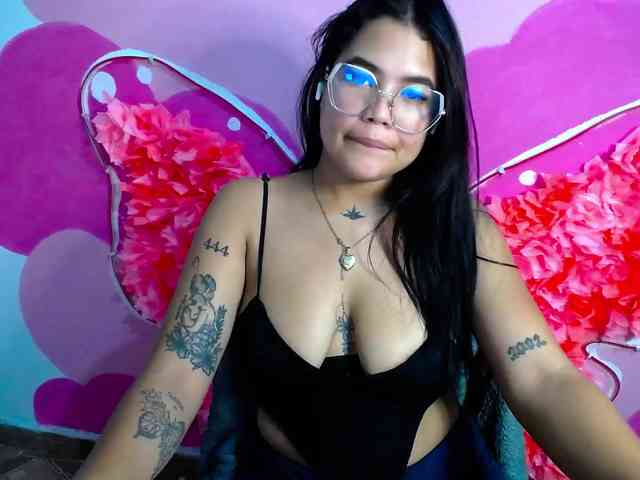 MiaLorens021 webcam