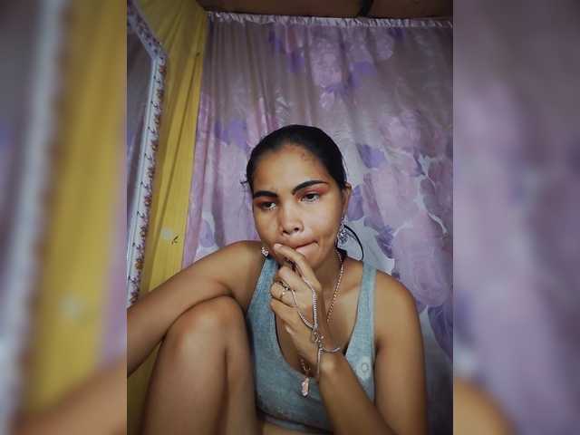Jijikwella live cam on BongaCams