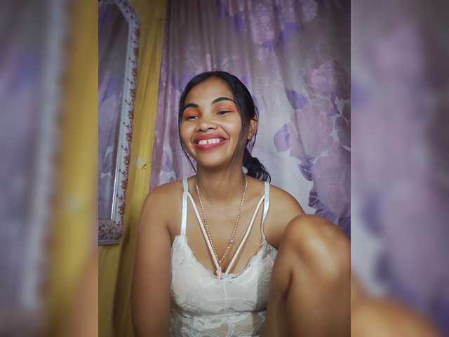 Jijikwella live cam on BongaCams
