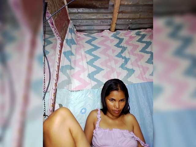 Jijikwella's BongaCams show and profile