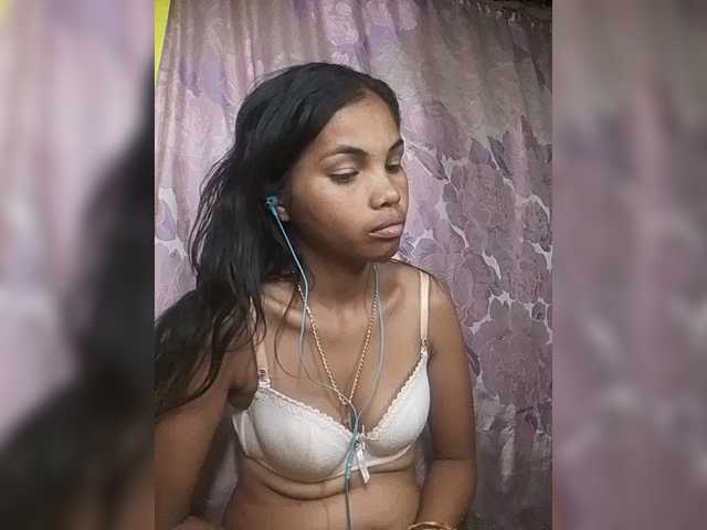 Jijikwella live cam on BongaCams