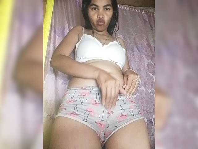 Jijikwella live cam on BongaCams