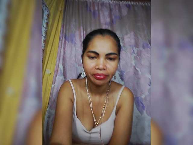 Jijikwella live cam on BongaCams