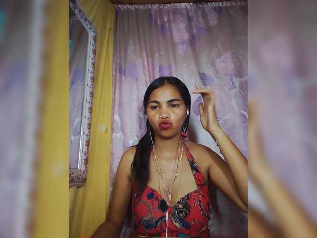 Jijikwella live cam on BongaCams