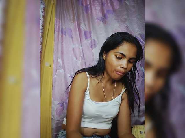 Jijikwella live cam on BongaCams