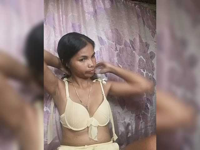 Jijikwella live cam on BongaCams
