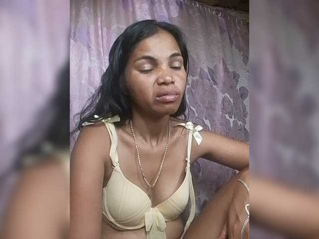 Jijikwella live cam on BongaCams