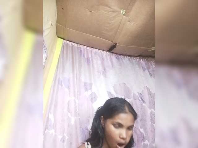 Jijikwella live cam on BongaCams