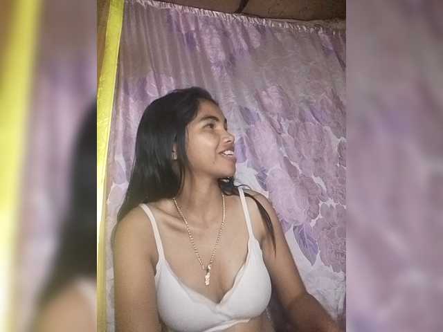 Jijikwella live cam on BongaCams