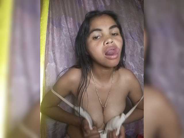 Jijikwella live webcam show