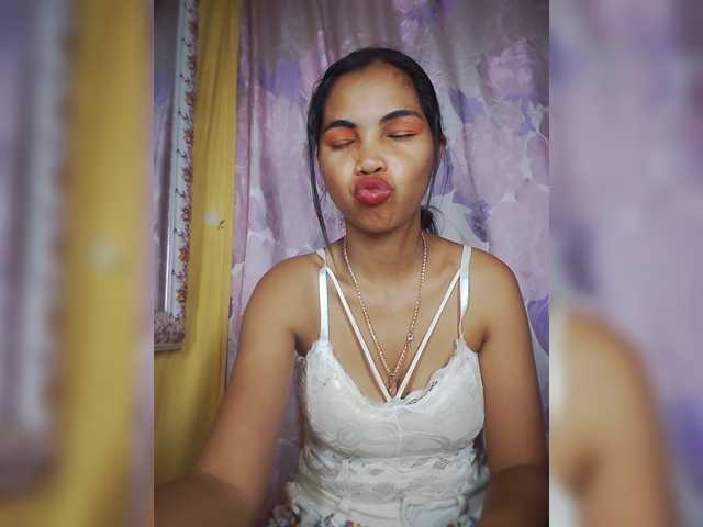 Jijikwella live cam on BongaCams
