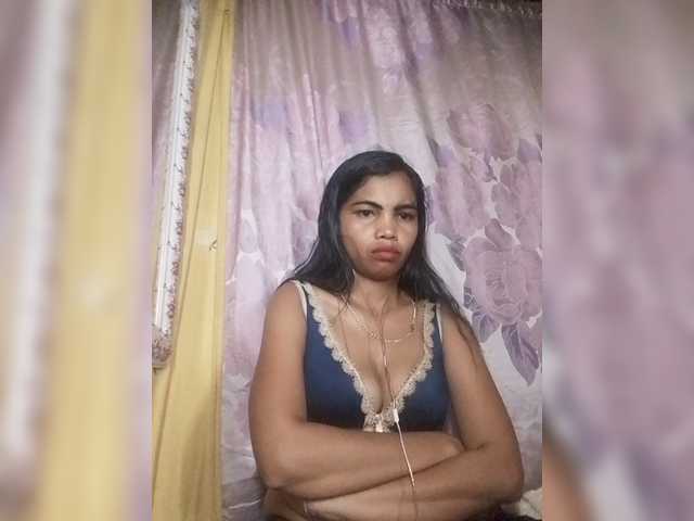 Jijikwella live cam on BongaCams