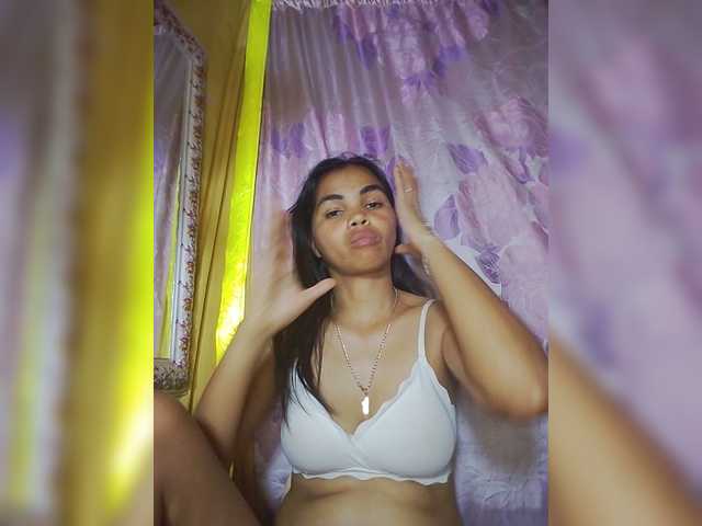 Jijikwella live cam on BongaCams