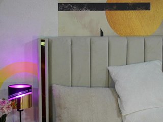 MiaJolie Porn Show