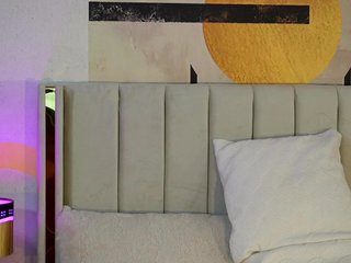MiaJolie Porn Show