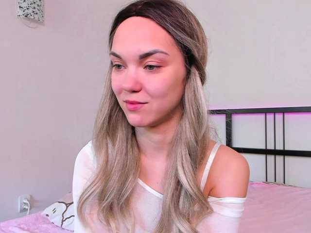 FloraAmbers's BongaCams show and profile