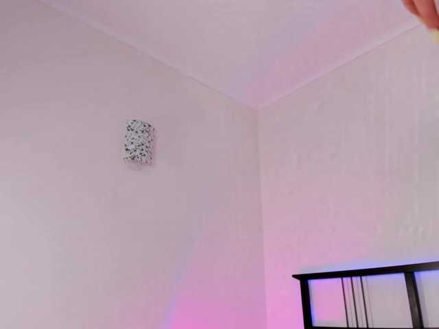 FloraAmbers live cam on BongaCams