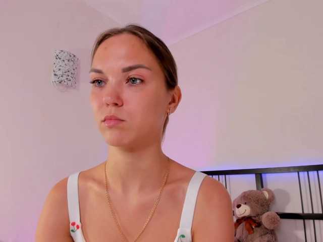 FloraAmbers live cam on BongaCams