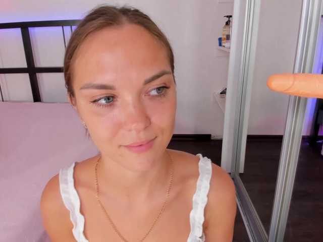 FloraAmbers live cam on BongaCams