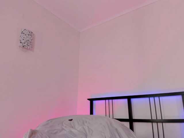 FloraAmbers live cam on BongaCams