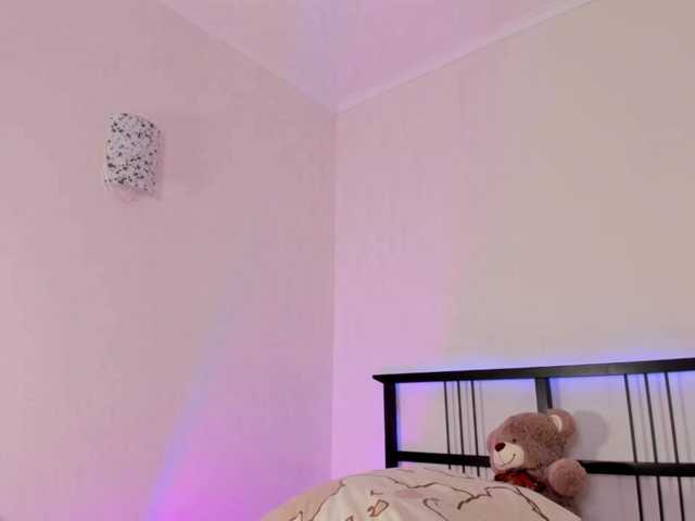 FloraAmbers live cam on BongaCams