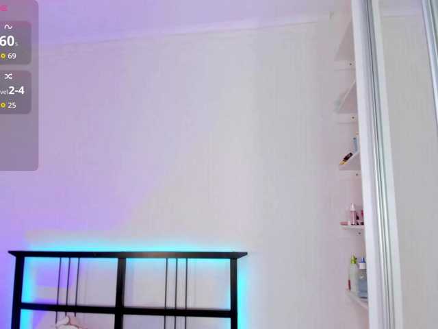FloraAmbers live cam on BongaCams