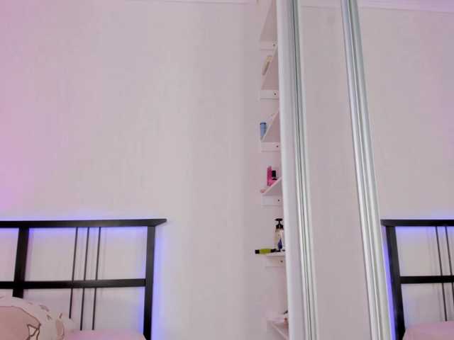 FloraAmbers live cam on BongaCams