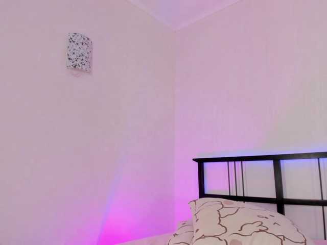 FloraAmbers live cam on BongaCams