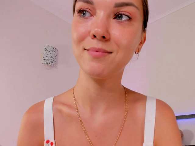 FloraAmbers live cam on BongaCams
