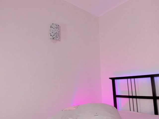 FloraAmbers live cam on BongaCams