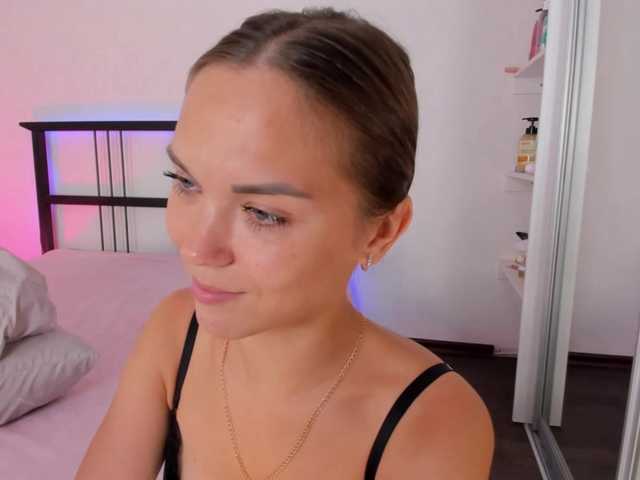 FloraAmbers live cam on BongaCams
