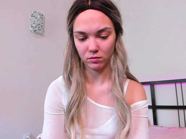 FloraAmbers's BongaCams show and profile