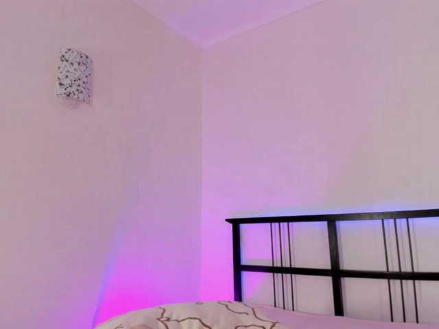 FloraAmbers live cam on BongaCams