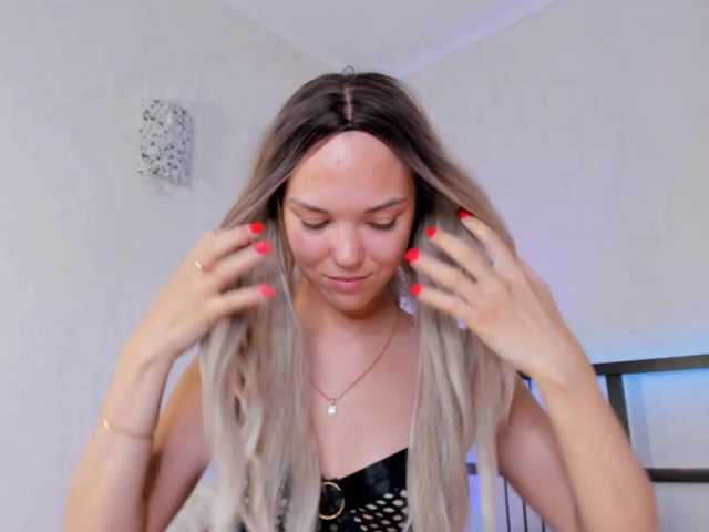 FloraAmbers live cam on BongaCams
