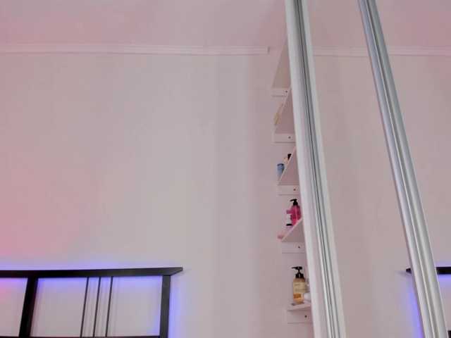 FloraAmbers live cam on BongaCams